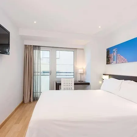 Готель Gran Sol, Affiliated By Melia 4*